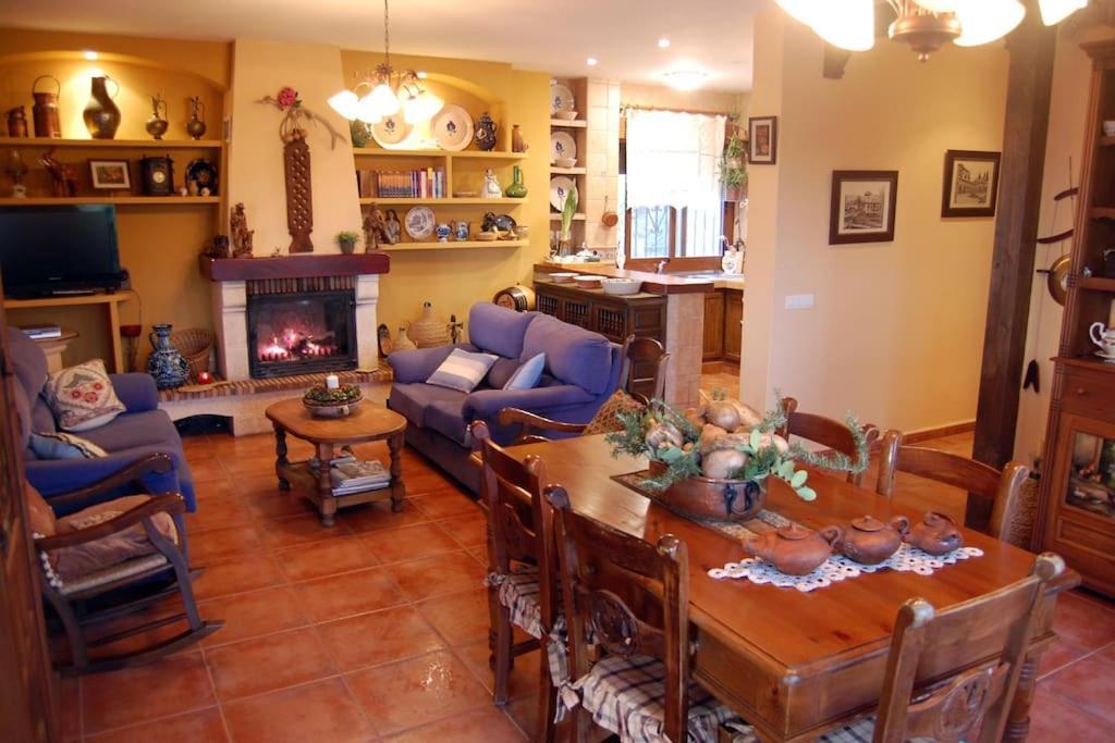 Villa With Swimming Pool And Nature Almuñécar
